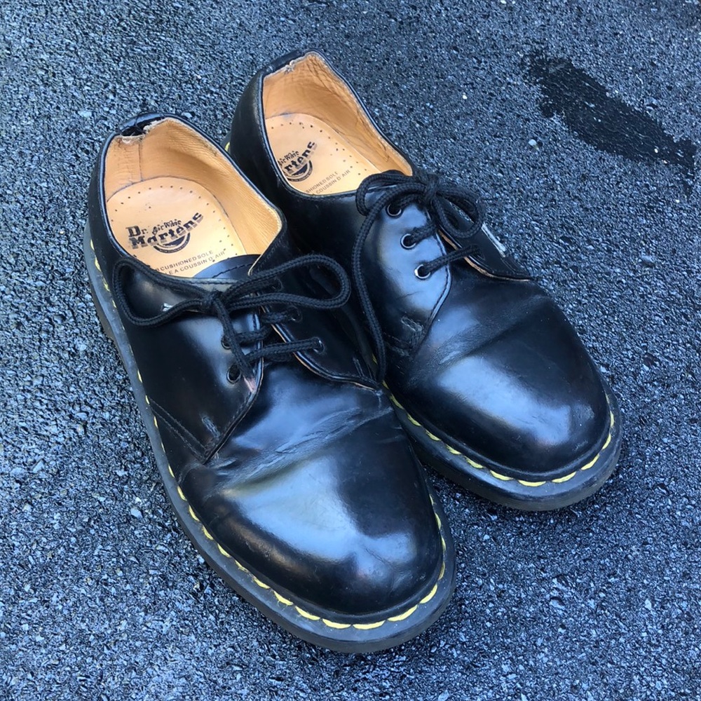 SOLD- Dr. Martens, 1461 unisex Derby Oxfords